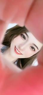 她行走于黑暗中海报