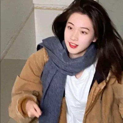 正在缩小的男人海报